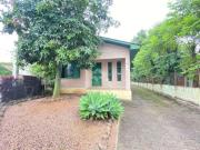 Duas casas no mesmo pátio ou terreno para fazer...