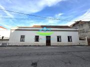 Duas moradias pelo preço de uma nas Alhadas