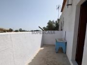 Duas Moradias T1 com varanda em Vila Viçosa...