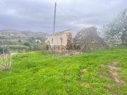 Duas Ruínas: Oportunidade de Restauração em Aldeia...