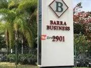 Duas salas com recepção, armários, copa, banheiro e vaga...