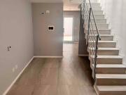 dueño vende casa 2 dormitorios compuesta en 2 plantas