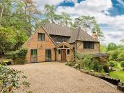 Dukes Covert, Bagshot, Surrey GU19, 4 bed detached house...