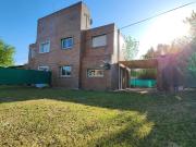 Duplex 2 dormitorios con patio en housing predio...
