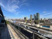 Duplex 3 ambientes con cochera piso alto en Puerto Madero