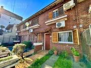 Duplex 3 ambientes con Patio y Cochera en venta en Moron Sur