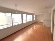 Duplex 2 Ambientes divisible con Vestidor y Balcon en...