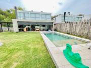 duplex 3 dormitorios amoblado con pileta y gran patio