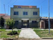 Dúplex 4 ambientes entrada de auto y parque