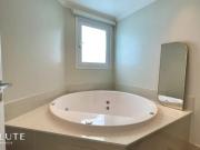 Duplex à venda com 5 suítes na Barra Sul