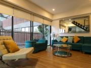 Dúplex Amoblado y Moderno de 2 Dormitorios con 1...