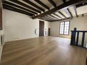 DUPLEX ATYPIQUE AVEC LE CHARME DE L'ANCIEN