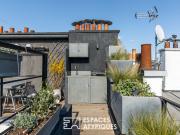 Duplex au dernier étage avec terrasse plein ciel et balcon