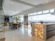 Duplex com 225 m², sendo 2 suítes à venda no bairro Vila...