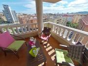 DÚPLEX CON TERRAZA EN EL CENTRO