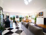 Duplex contemporâneo de três níveis em Santa Bárbara de...