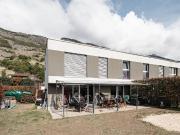 Duplex Doppelhaushälfte + Keller, mit Garten