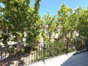 Duplex élégant au dernier étage avec balcon et garage –...