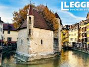 Duplex Élégant de 2 Chambres dans un Immeuble Historique...