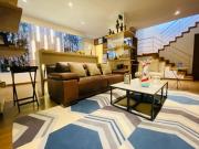 Dúplex en 1er piso con 03 dorm zona social y 3 cocheras...