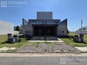 DUPLEX EN COLINAS DE MANANTIALES