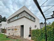 Dúplex en complejo cerrado a mts de la Cantera de Gorina