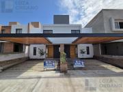 DUPLEX EN DOCTA AVENIDA