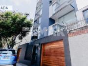 DÚPLEX en Miraflores, límite con San Isidro, rodeado de...