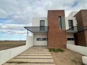 DUPLEX EN RINCONES DE MANANTIALES