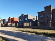 Duplex en venta 3 ambientes Pilar A estrenar