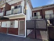 Dúplex en venta c/ cochera en Los Hornos