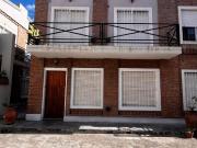 Dúplex en venta de 2 dormitorios c/ cochera en Universitario