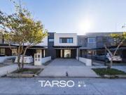 Dúplex En Venta de 3 Dormitorios en Chacras del Sur