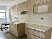 DÚPLEX EN VENTA DE 3 DORMITORIOS EN SURCO CERCA AL ÓVALO...