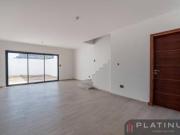 Duplex en Venta de 3 Dormitorios Miradores de Manantiales
