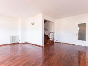 Dúplex en venta en Barcelona, Horta. Fantásico ático...