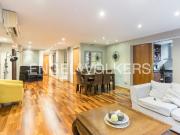 Dúplex en venta en Barcelona, Navas. Dúplex en planta...