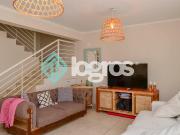 Dúplex en venta en Grand Bourg Con Cochera