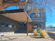 Dúplex en Venta en La Calandria 3 dormitorios, cochera...