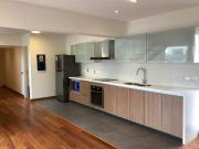 DÚPLEX EXCLUSIVO EN MIRAFLORES: LUJO, COMODIDAD Y...