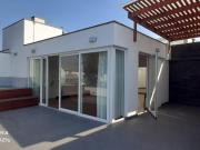 DÚPLEX FRENTE A PARQUE CON AMPLIA TERRAZA Y PISCINA