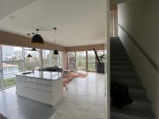 Duplex frente a parque Confraternidad