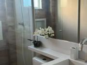 Duplex para aluguel possui 120 mts com 2/4, sendo 01...