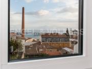 Duplex Renovado T2+1 com Vista para o Rio em Alfama