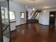 DUPLEX SOFISTICADO, ESPAÇOSO E BEM LOCALIZADO!