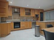 Duplex T2+1 com varandas e parqueamento