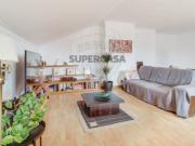 Duplex T2 em Carcavelos e Parede