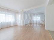 Duplex T4 Totalmente Renovado em Moradia Isolada Queijas