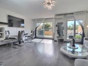 Duplex T5 avec terrasse et garage.