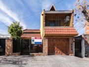 Dúplex tipo casa con entrada/inde. patio/cochera